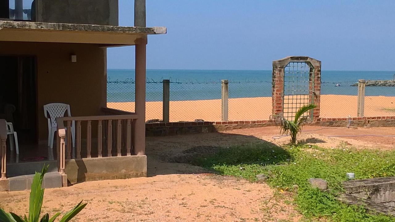 Sea Bay Resort Wennappuwa エクステリア 写真